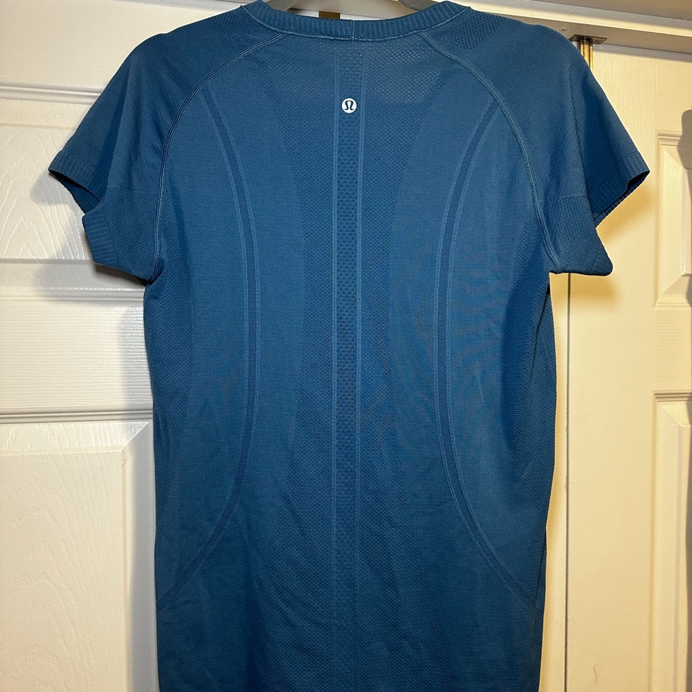 Lululemon Swiftly Tech short sleeve top